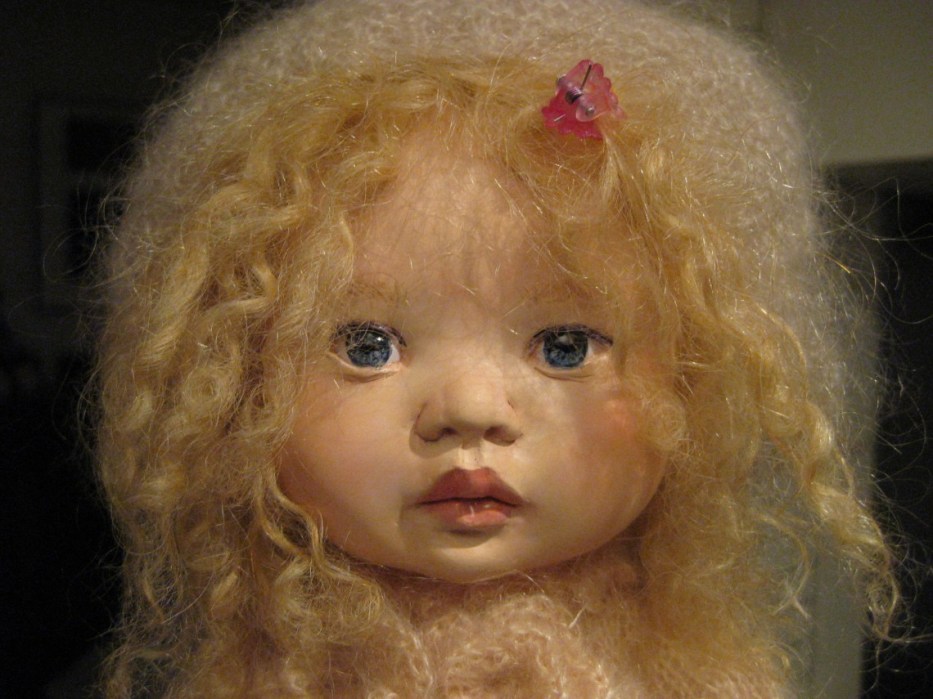 Poup?�e limit?�e ?� 12 exemplaires, Flora �?? 2011 | Rose-Marie Montan?�