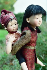 petite fille népalaise et son frère création 2003